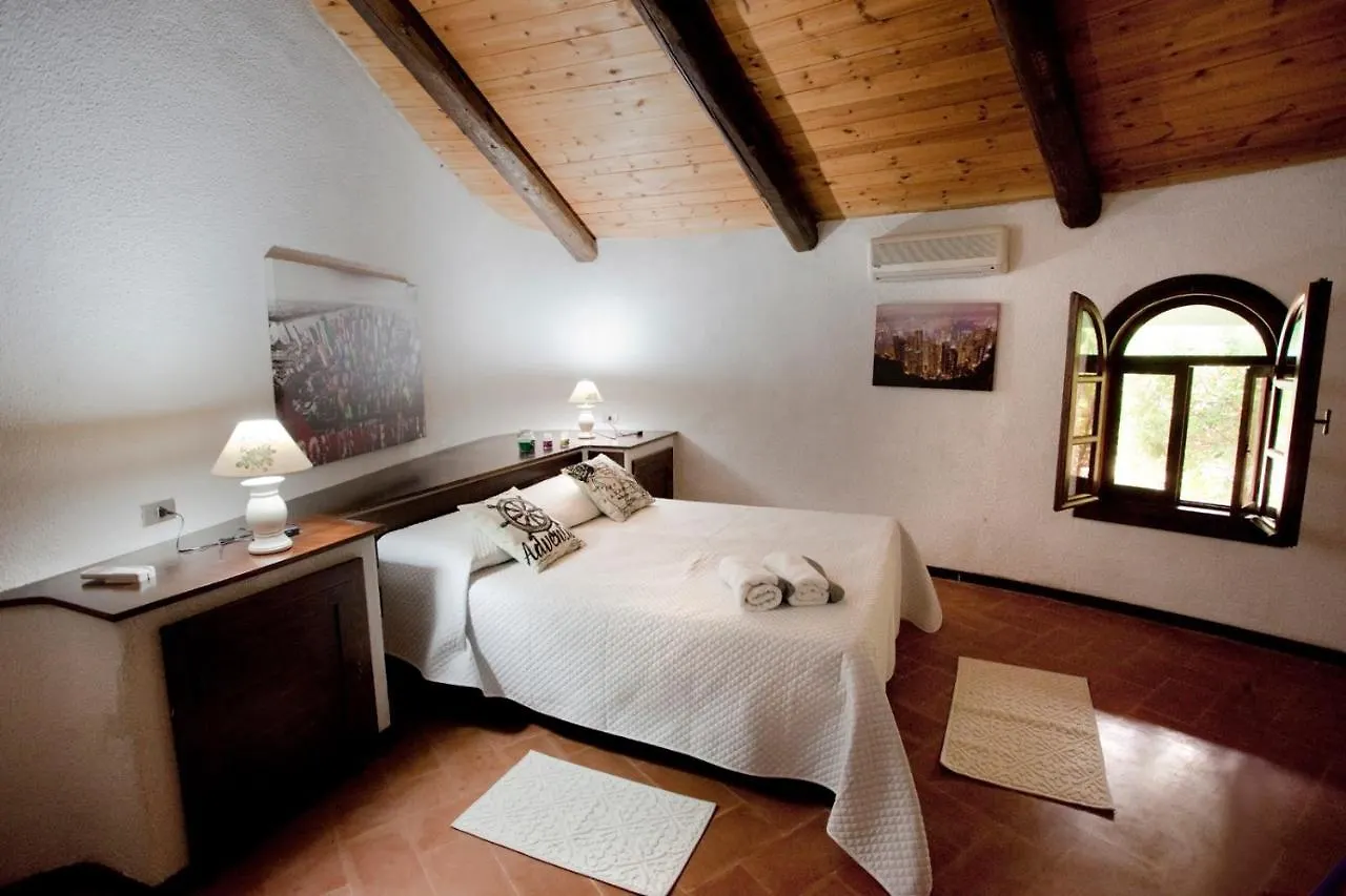 Casale Al Mare - Villa With Swimming Pool 150 Meters From The Beach Porto Columbu - Perd'E Sali 0*,
