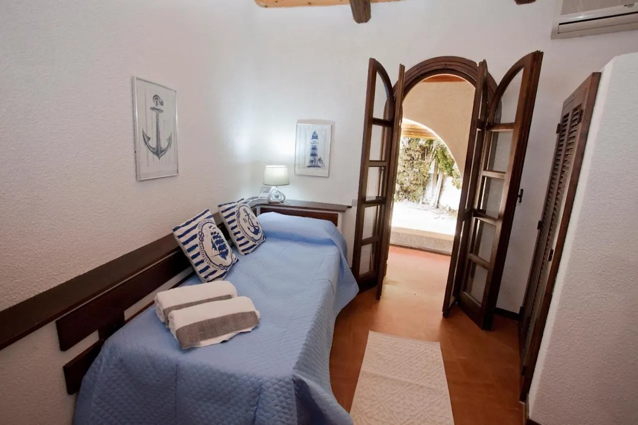 Casale Al Mare - Villa With Swimming Pool 150 Meters From The Beach Porto Columbu - Perd'E Sali 0*,  Italie